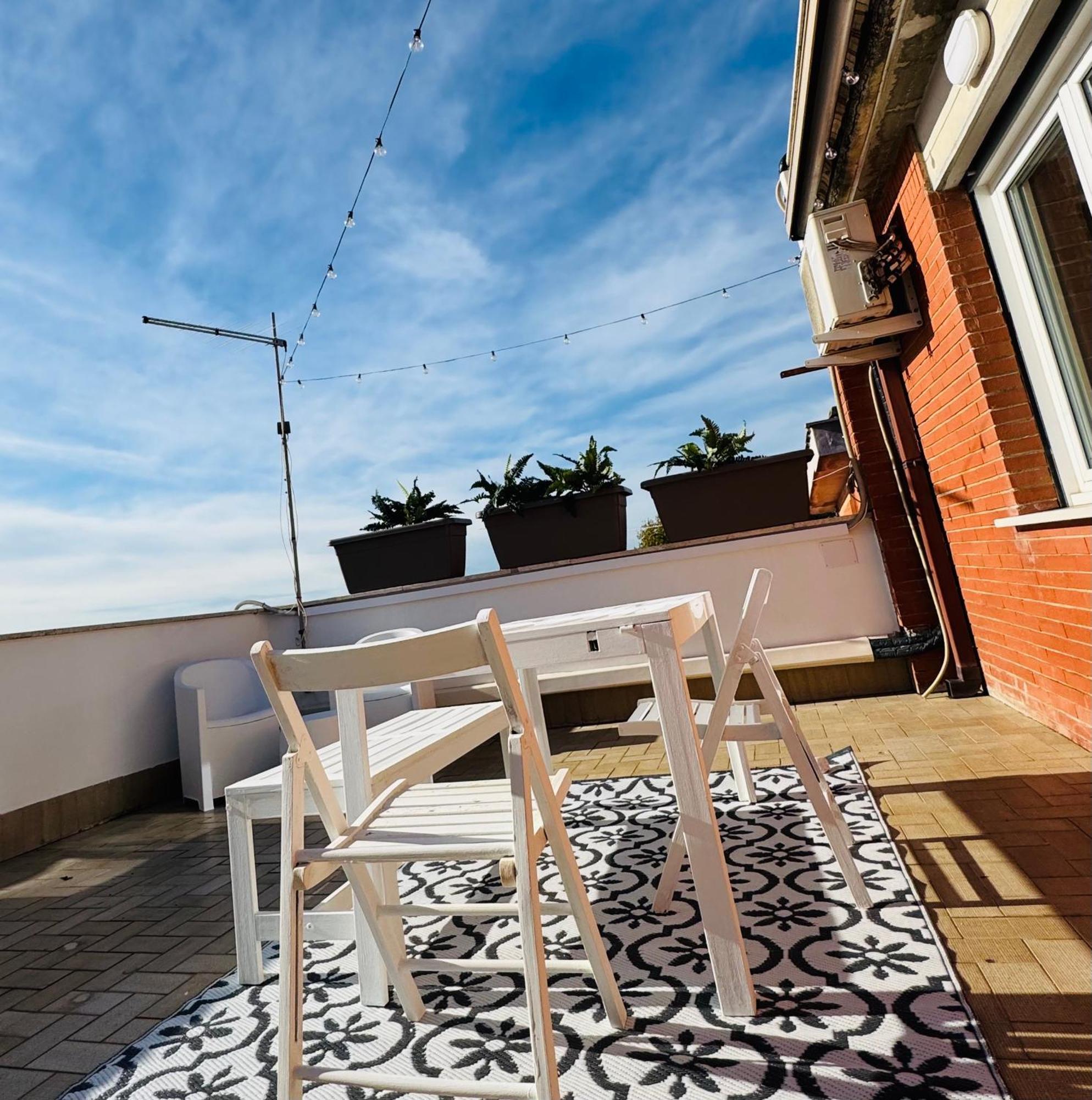 Fil Rouge Hotel Ciampino Bagian luar foto