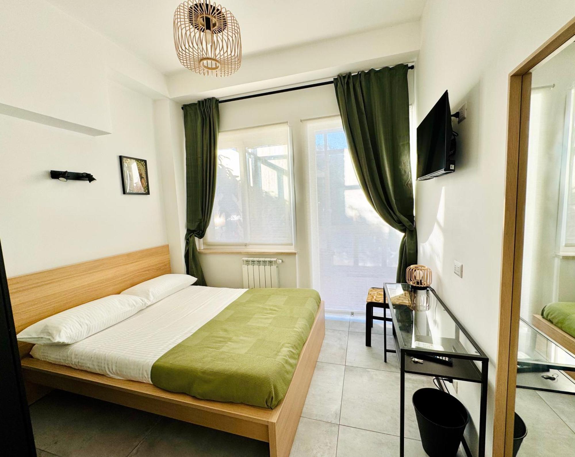 Fil Rouge Hotel Ciampino Bagian luar foto