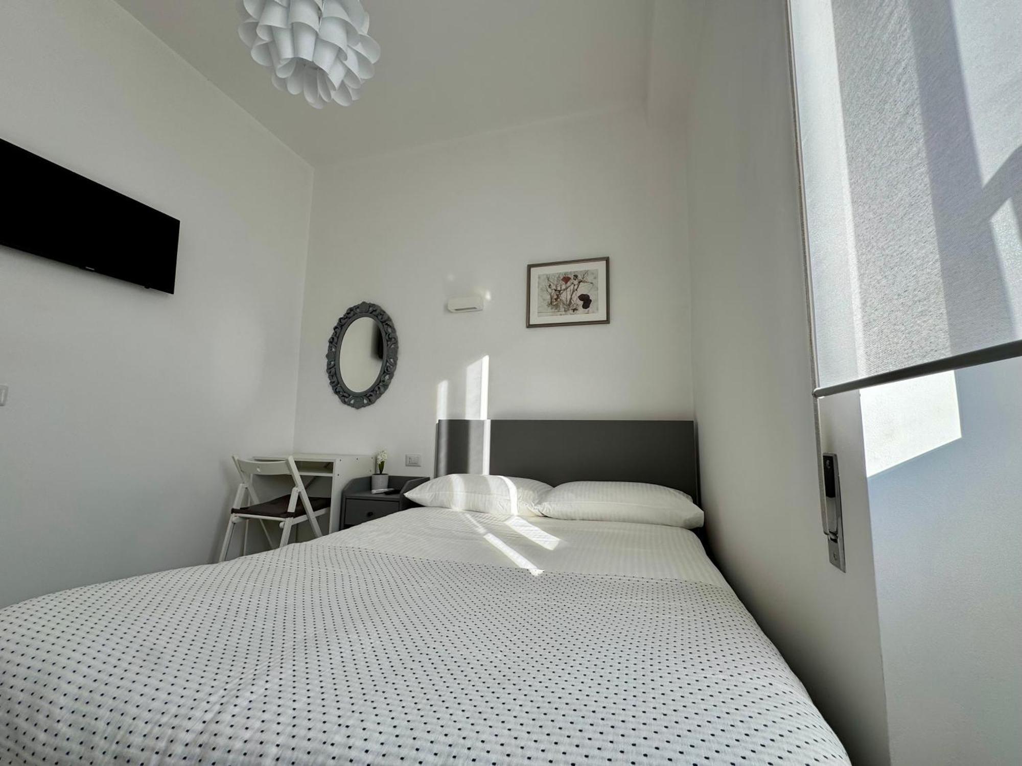 Fil Rouge Hotel Ciampino Bagian luar foto