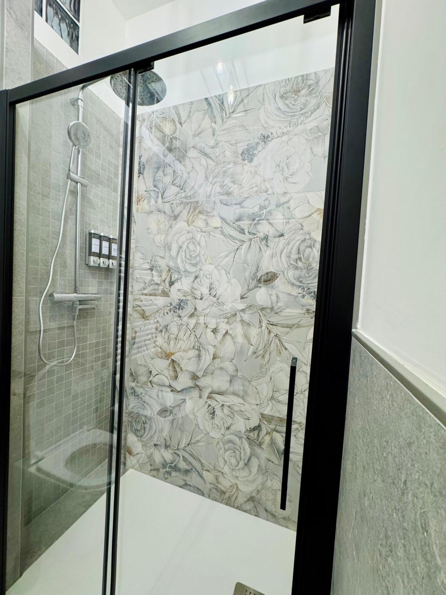 Fil Rouge Hotel Ciampino Bagian luar foto