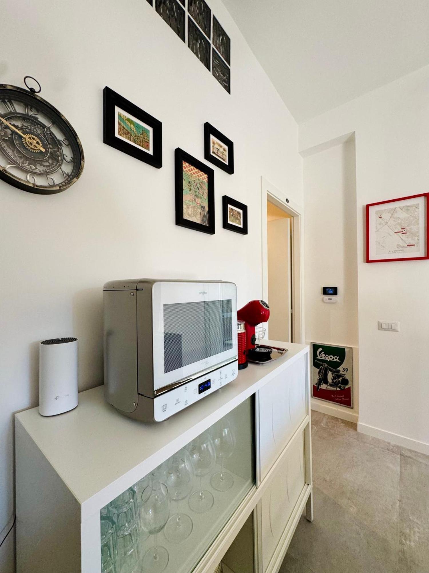 Fil Rouge Hotel Ciampino Bagian luar foto